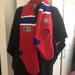 MONTREAL CANADIENS scarf with hand pockets